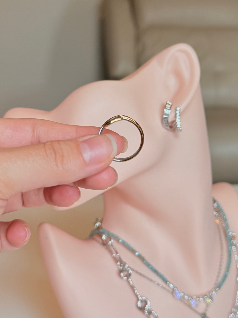 Delicate Two-Tone Pin Ring - Picture 6 of 7